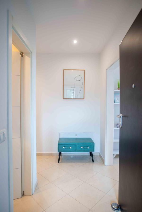 Apartment Into The Blue