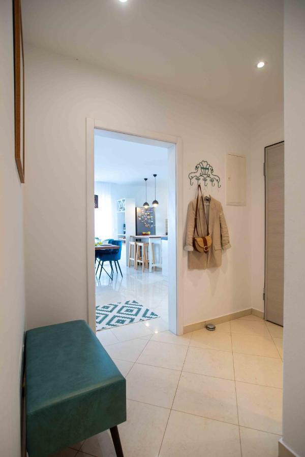 Apartment Into The Blue *
