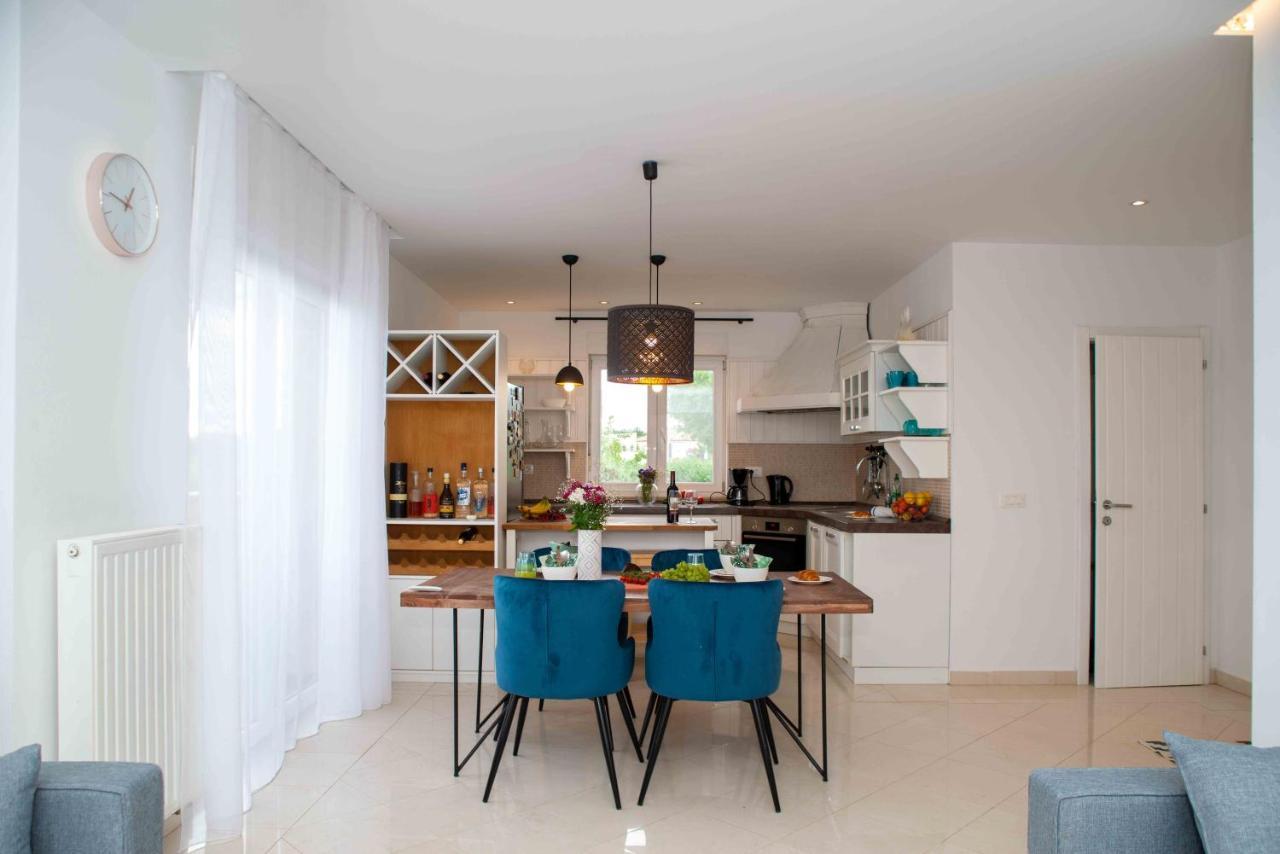 Apartment Into The Blue *